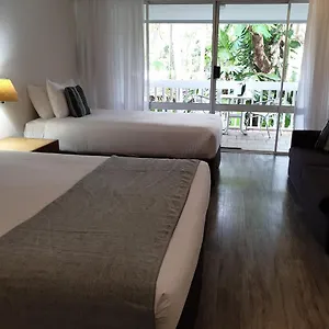 Rainforest Castaways And Hotel