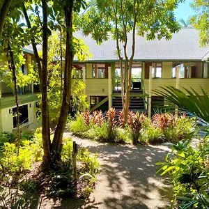 Jackaroo Treehouse Rainforest Retreat Mission Beach